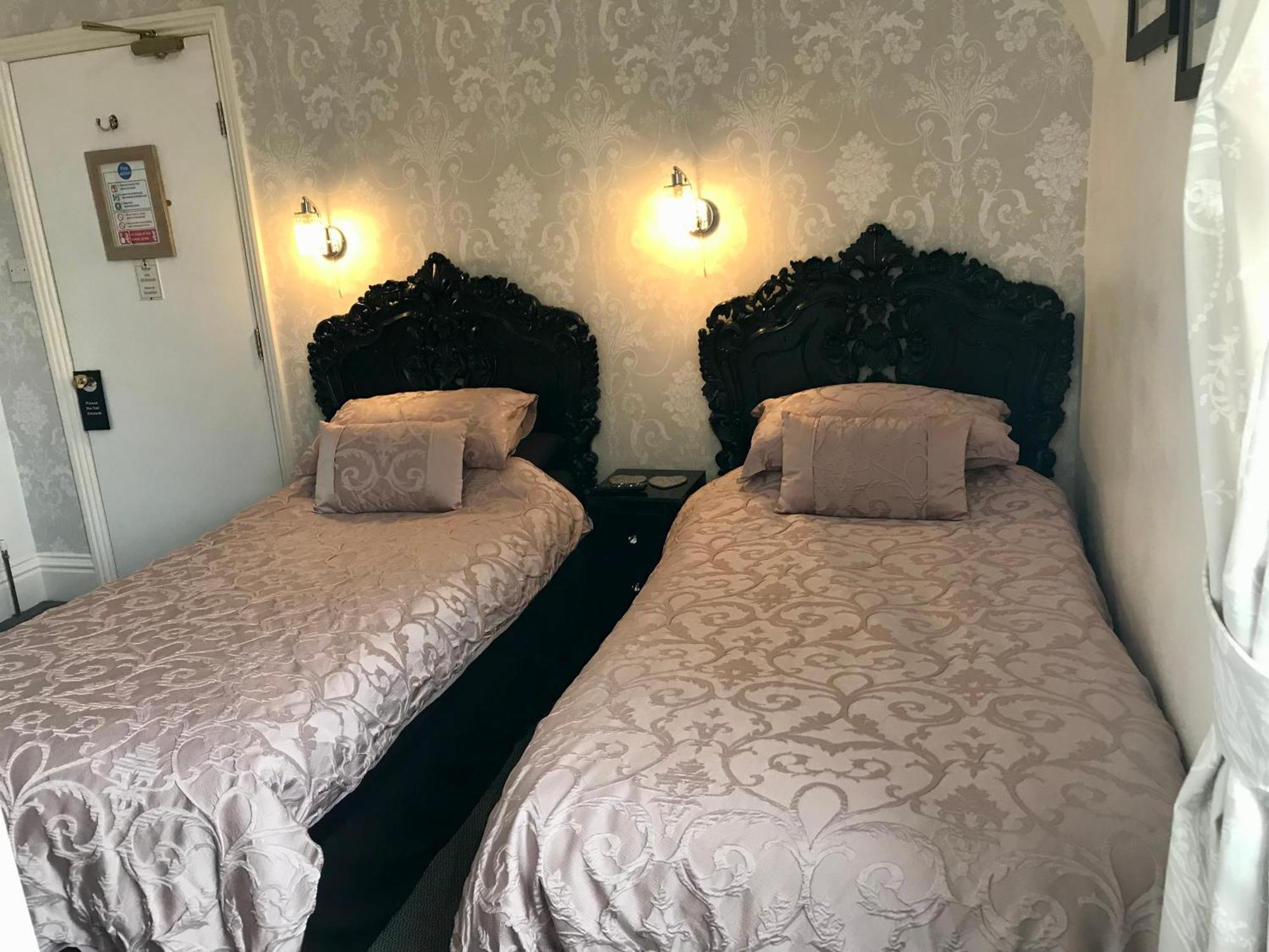 Norman Guest House With Free Parking Whitby Exterior foto